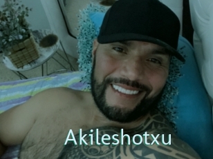 Akileshotxu Straponles