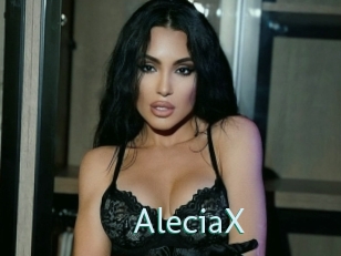 AleciaX Straponles