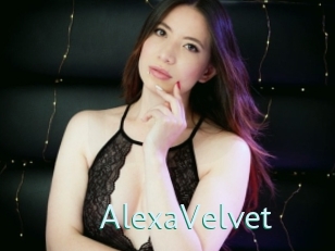 AlexaVelvet Straponles