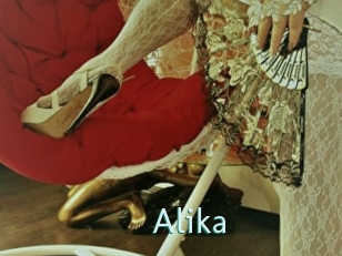 Alika Straponles