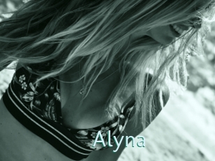 Alyna Straponles