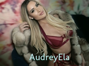 AudreyEla Straponles