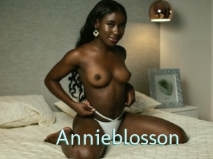annieblosson Straponles