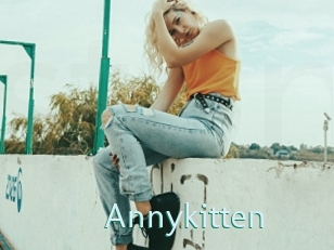annykitten Straponles