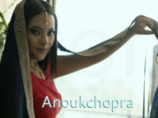 anoukchopra Straponles