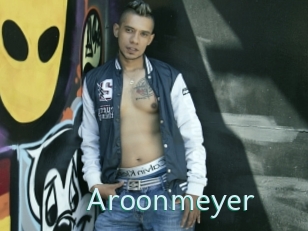 aroonmeyer Straponles