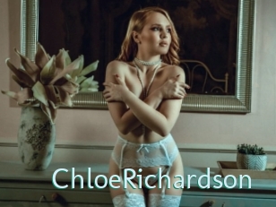 ChloeRichardson Straponles