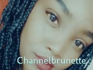 Channelbrunette
