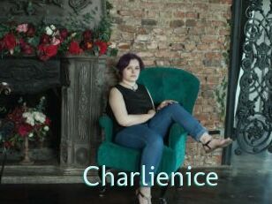 charlienice Straponles