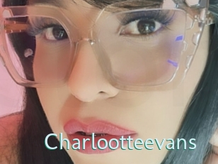 charlootteevans Straponles