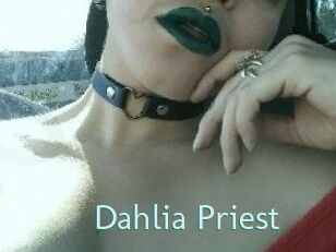 Dahlia_Priest