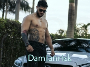 damianrisk Straponles