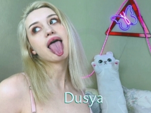 dusya Straponles