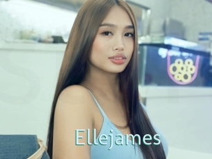 ellejames Straponles