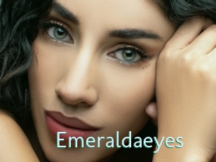 emeraldaeyes Straponles