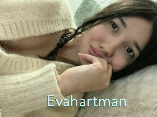 evahartman Straponles
