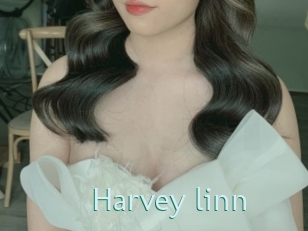 harvey_linn Straponles