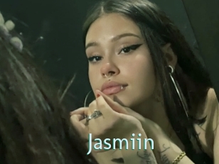 jasmiin Straponles