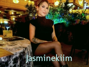 jasminekiim Straponles