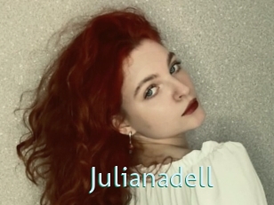 julianadell Straponles