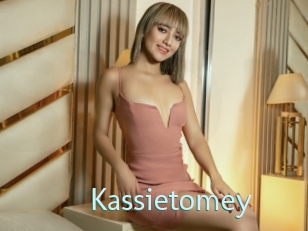 kassietomey Straponles