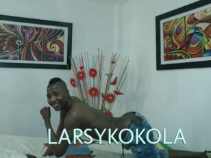 LARSYKOKOLA