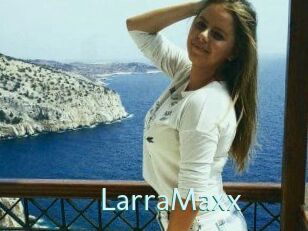 LarraMaxx