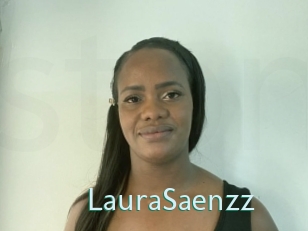 LauraSaenzz Straponles