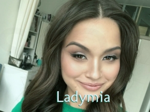 ladymia Straponles