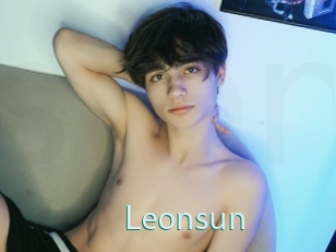 leonsun Straponles