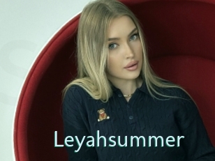 leyahsummer Straponles