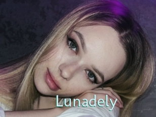 lunadely Straponles