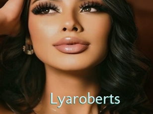 lyaroberts Straponles