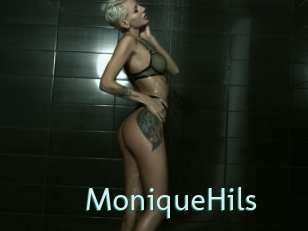 MoniqueHils Straponles