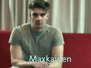 maxkaiden Straponles