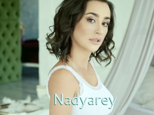 nadyarey Straponles