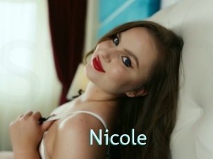 nicole Straponles