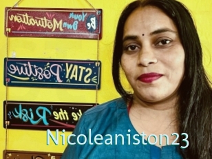 nicoleaniston23 Straponles