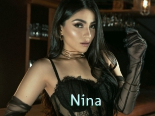 nina Straponles