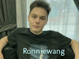 ronniewang Straponles