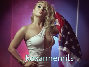 roxannemils Straponles
