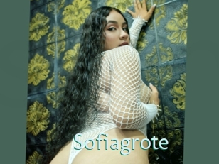 sofiagrote Straponles