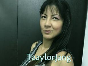 TaaylorJang Straponles