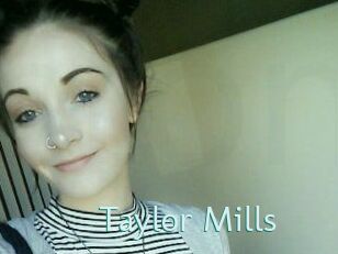 Taylor_Mills Straponles