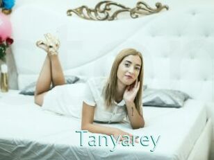 tanyarey Straponles