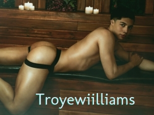 troyewiilliams Straponles