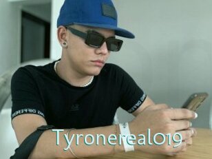 tyronereal019 Straponles