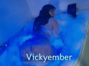 vickyember Straponles