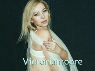 vicroriamoore Straponles