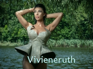 vivieneruth Straponles